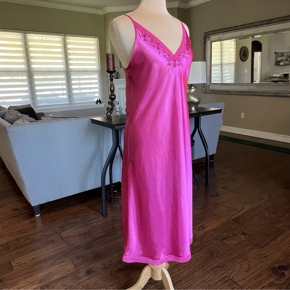 Morgan Taylor Pink Satin Long Night Gown Small Slip Dress Chemise Wet Look - Picture 4 of 11